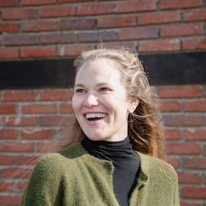 AnnaL_300x300